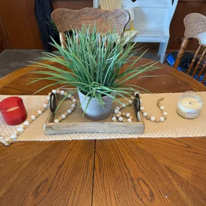 Table runner and center piece