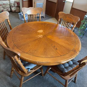 Table and chairs set
