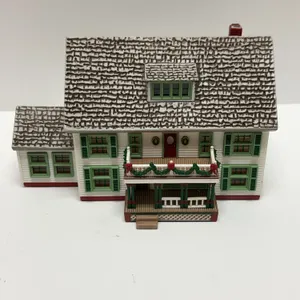 Hallmark Sarah's Maine Home 1994 Replica House Model