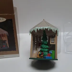Hallmark Keepsake Ornament Treasured Memories Magic Light 1996
