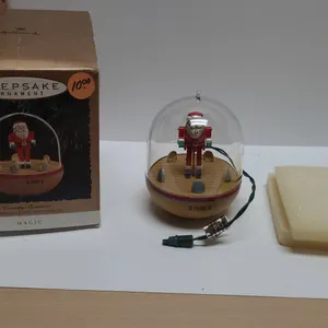 1994 Hallmark Keepsake Ornament Country Showtime Santa