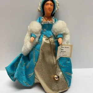 Peggy Nisbet Model P/603 Anne Boleyn Costume Doll