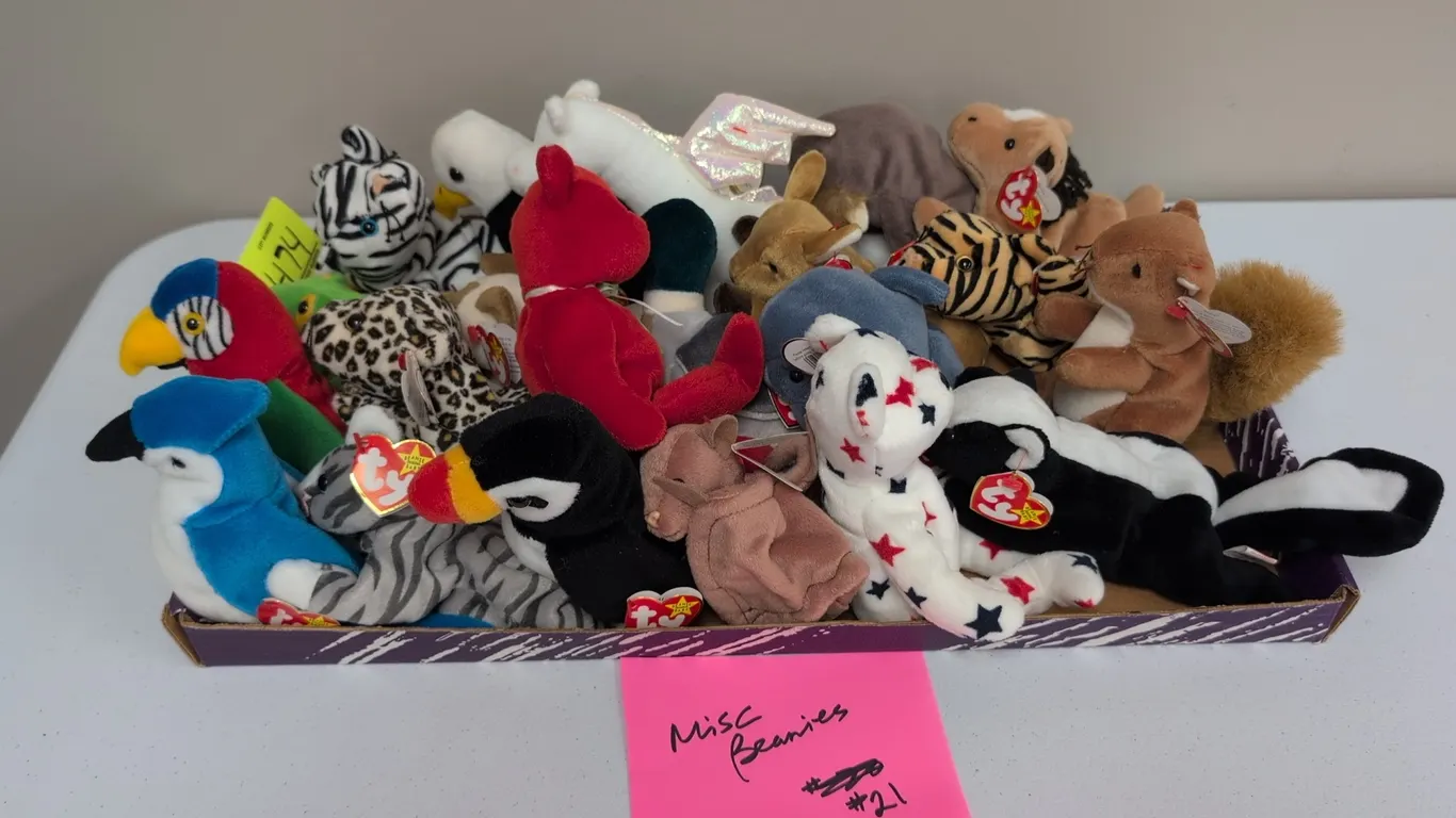 A Collection of Ty Original Beanie Babies. (Ty, 1990s) An assortment of original plush Beanie Babies including Puffer the puffin, Batty the bat, Derby