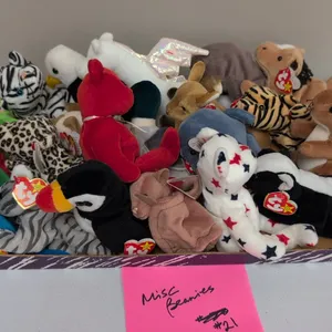 A Collection of Ty Original Beanie Babies. (Ty, 1990s) An assortment of original plush Beanie Babies including Puffer the puffin, Batty the bat, Derby
