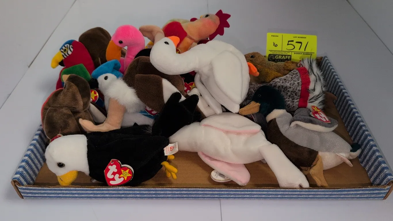 A Collection of Ty Beanie Babies Bird Plush Toys. (Ty, 1990s-2000s) A collection of 16 assorted bird-themed Beanie Babies featuring an eagle, goose, r