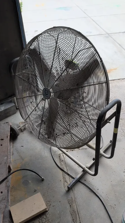 2019 Strongway SFMC-900TH 36" portable circulator fan. Features wire safety guard and tilting cradle frame. S/N: HE20190000132. Electrical: 120V, 60 H