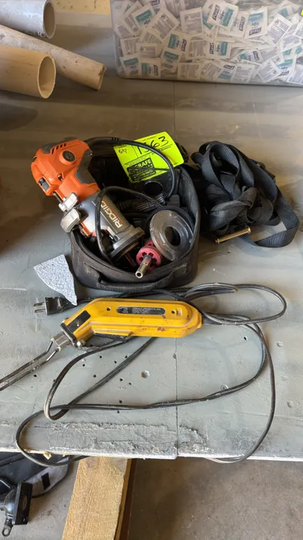 Ridgid R2401 trim router and Demand Products The Hot Knife tool lot. Router features a 5.5A motor with variable speed (20,000-30,000 RPM), round sub-b