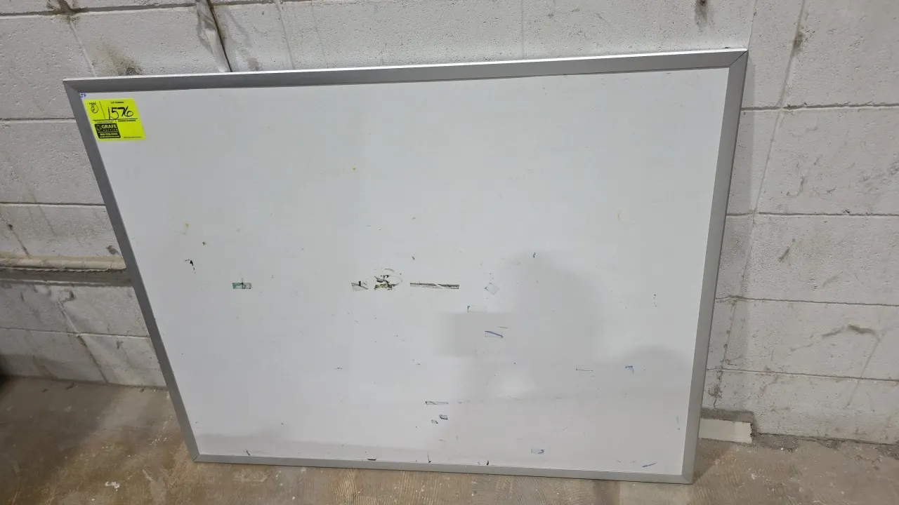 Dry erase boards. Includes (1) aluminum frame board and (1) rounded-corner board with trim. 48" x 36".