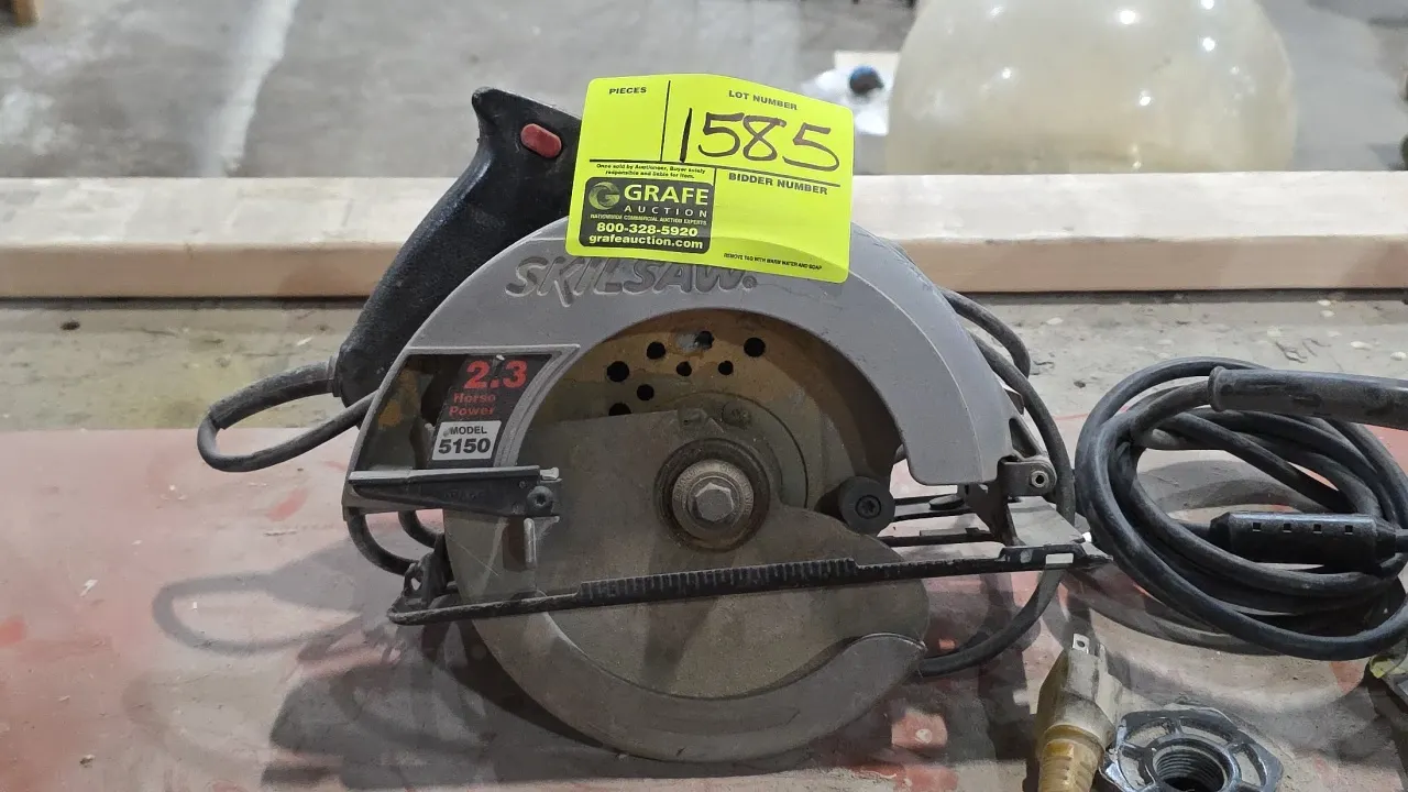 Skilsaw 5150 7-1/4" corded circular saw. Features a 2.3 HP motor, integrated blade guard, and trigger handle. Speed: 4,600 RPM. Electrical: 120V, 10A,