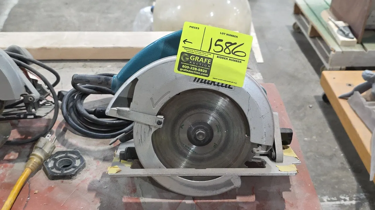 Makita 5007F 7-1/4" corded circular saw. Features an adjustable shoe, blade guard, and attached power cord. Includes installed 7-1/4" circular saw bla