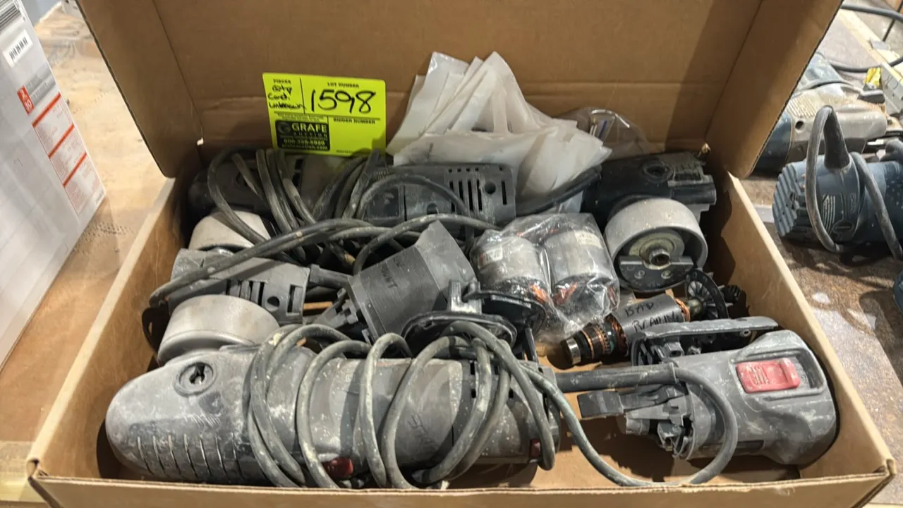 Assorted Porter-Cable sanders, electric motor components, and parts. Includes sander assemblies, motor stators, armatures, and housings. Note: Conditi