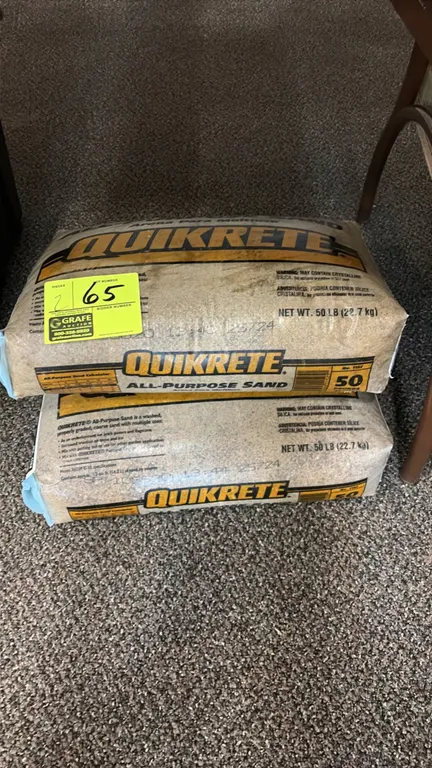 Quikrete 1152 all-purpose sand bags. Washed, graded coarse sand. 50 lb net weight per bag.