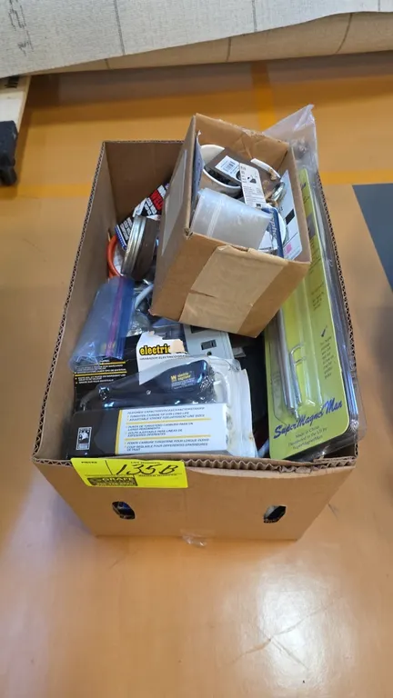 Assorted shop tools and supplies lot. Includes a Wen Model 21 electric engraver, Woods surge protector power strip, extension drop cord, Super Magnet