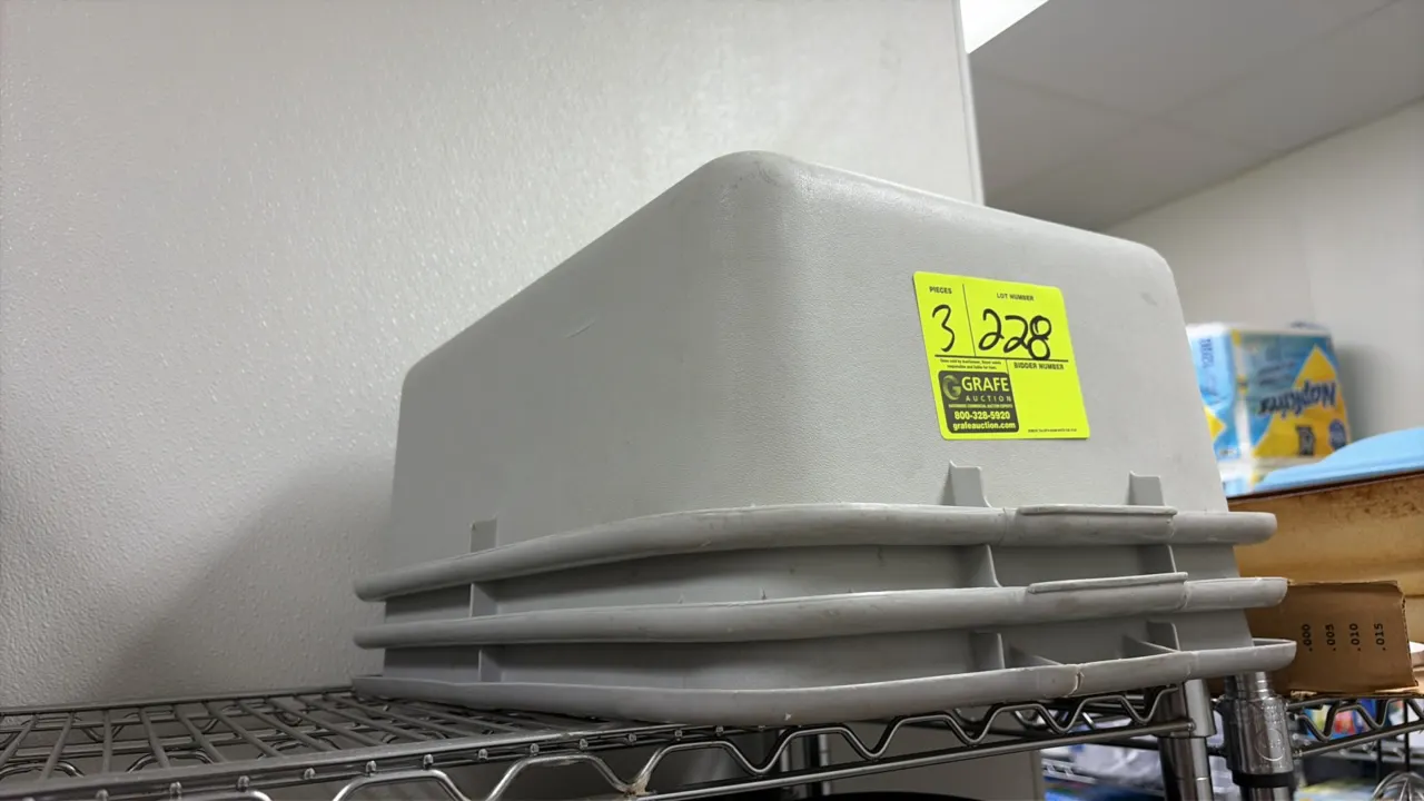 Poly bus tubs. Features gray molded polyethylene construction with integrated side handles. Stackable design. Wire shelving not included.