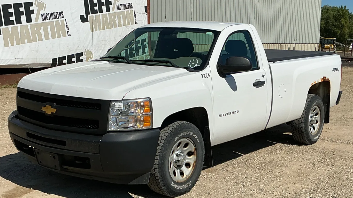 2012 CHEVROLET SILVERADO REGULAR CAB 4X4 PICKUP VIN: 1GCNKPE07CZ184046