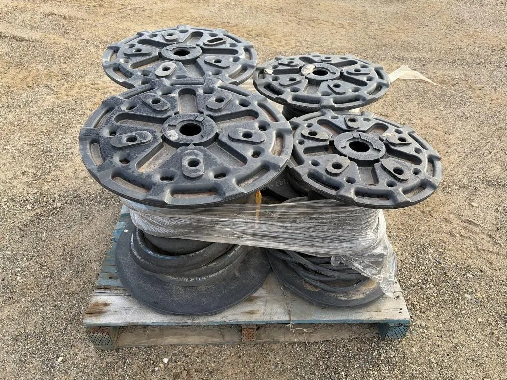 Pallet with Hydraulic Hose