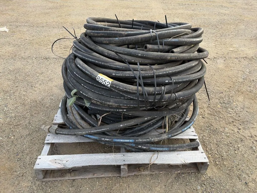 Pallet with Hydraulic Hose