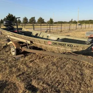 1994 Lowe 14' Fishing Boat