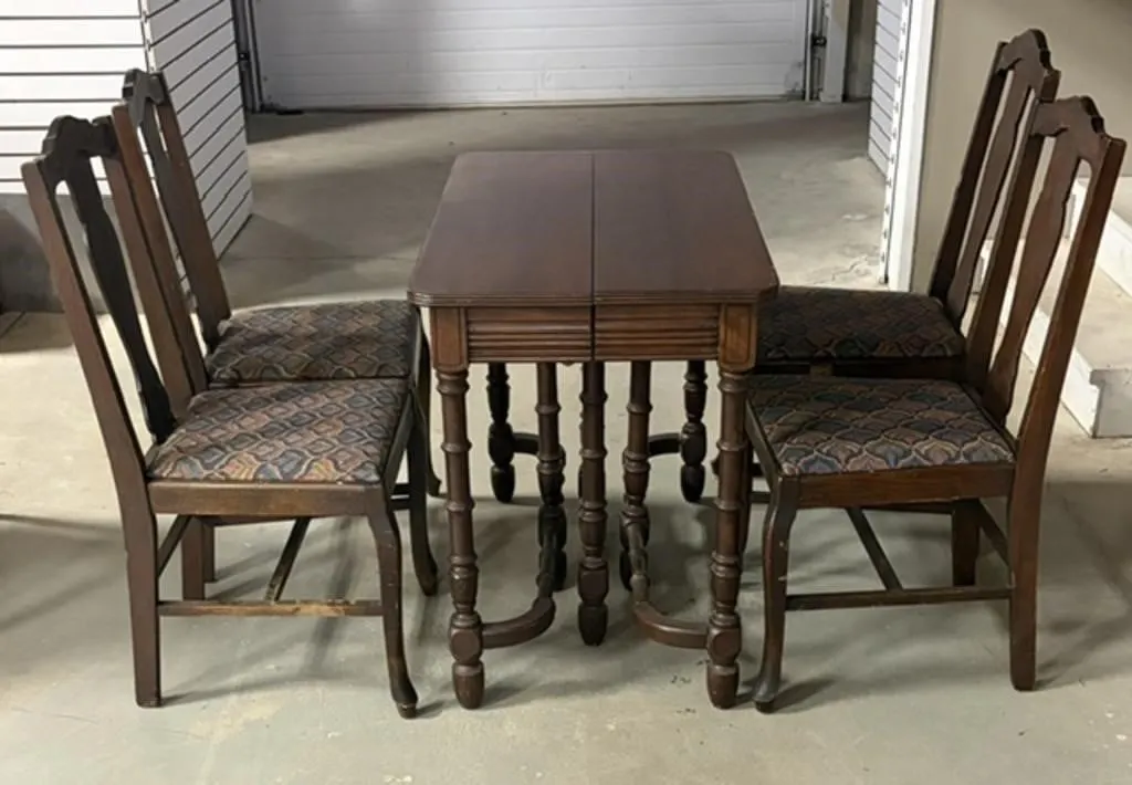 Vintage Wooden Drop-leaf (Gateleg) Table