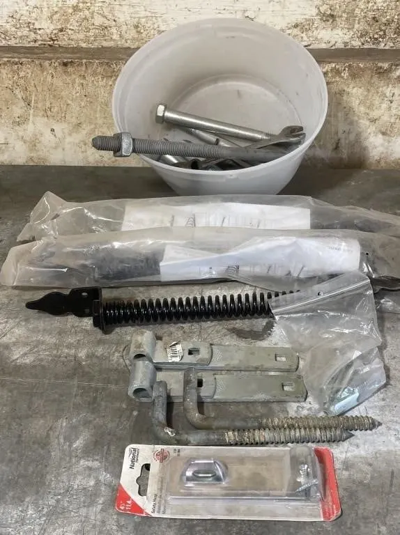 Three gate springs and other hardware. Comes with