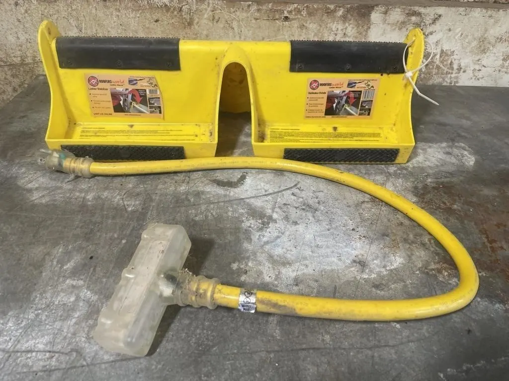 Roofers World Ladder Stabilizer and an extension
