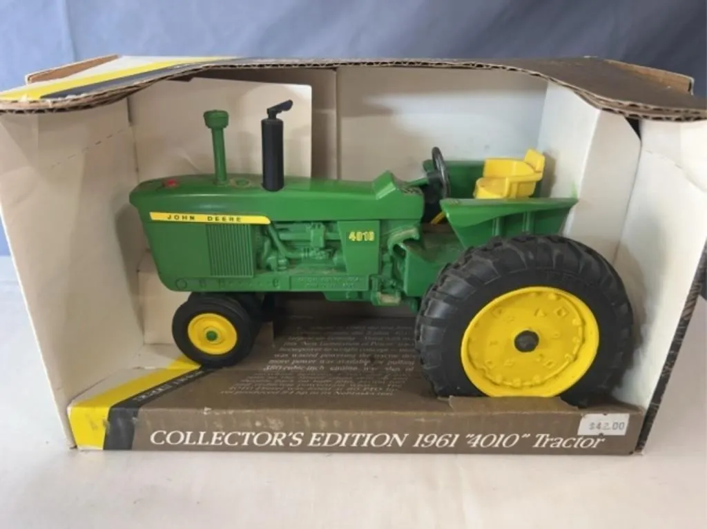 JD 4010 Gas Tractor 1961 1:16 Scale