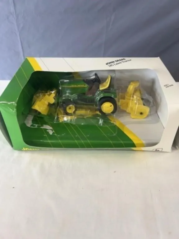 JD 345 Lawn Tractor 1:16 Scale