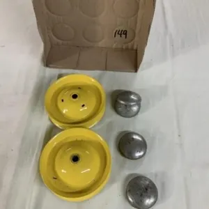2 Front Rims and Hub Caps