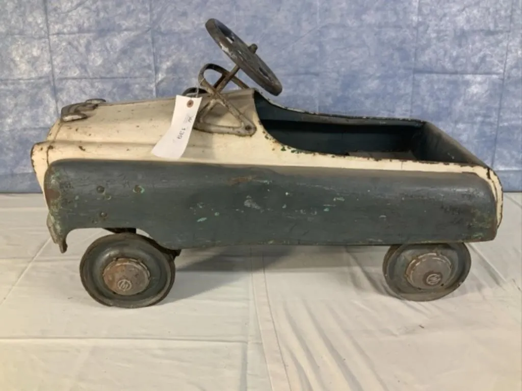 Roadster Pedal Car