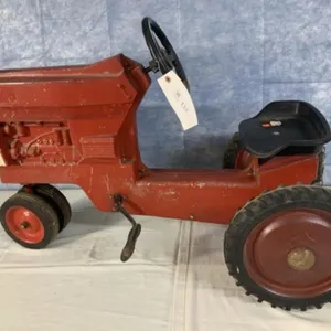 International Model 404 Pedal Tractor ERTL
