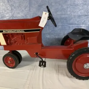 International Model 404 Pedal Tractor