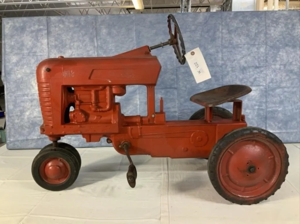 Farmall 406 Pedal Tractor
