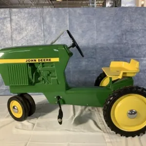 JD  30 Series Model 520 Pedal Tractor