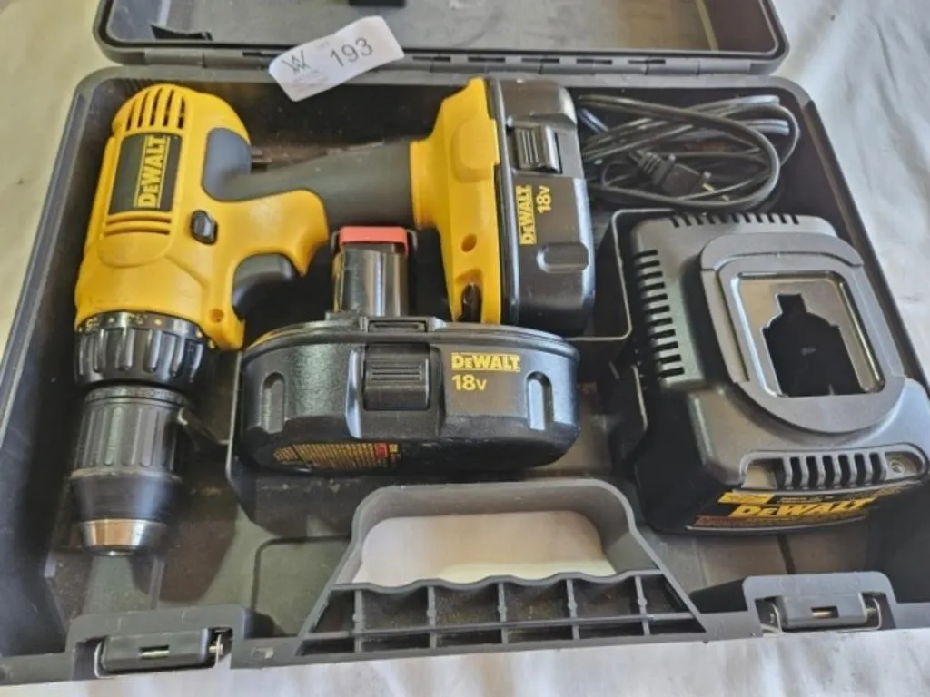 Dewalt Drill W/18v Battery & Charger