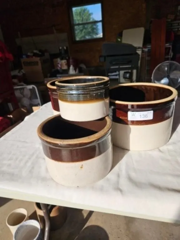 Cream & Brown Crocks (4)