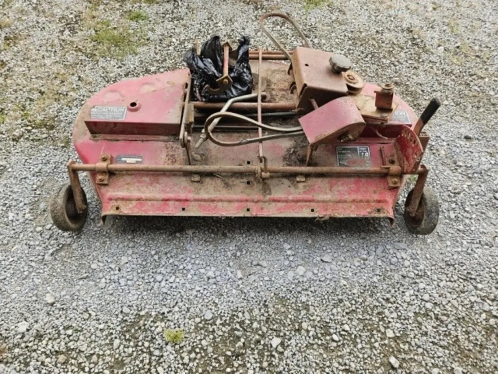 Wheelhorse Charger 12 Automatic Lawn Tractor w/42"