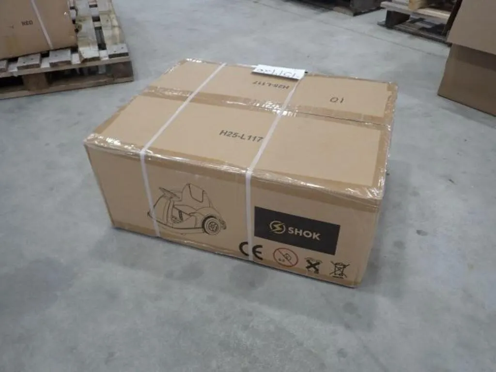 UNUSED SHOK XB-1068 Ride-On Scooter