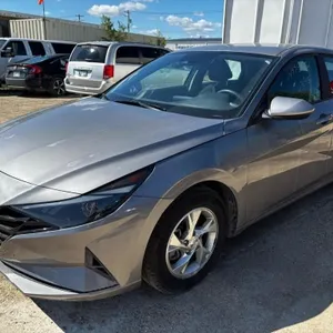 2023 Hyuandai Elantra SEL 4 Door 4 cyl car