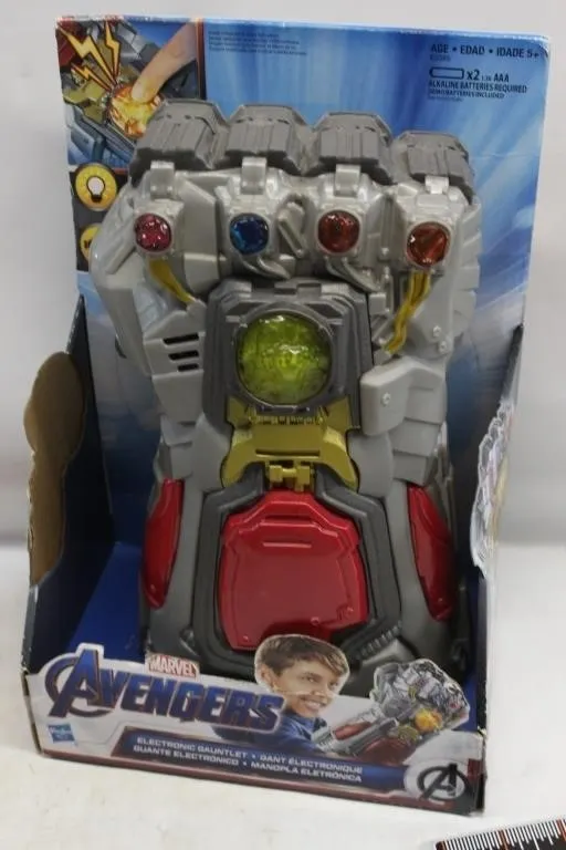 Marvel Avengers Electronic Gauntlet Toy