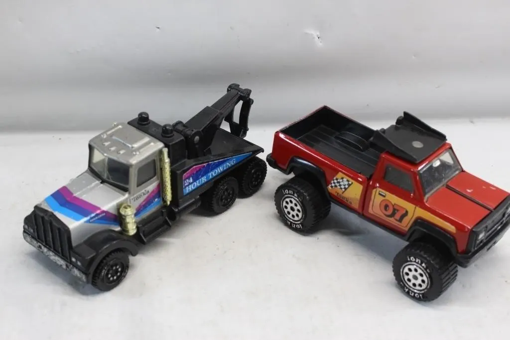 Tonka Tow Truck & Pickup Truck, 2 pcs