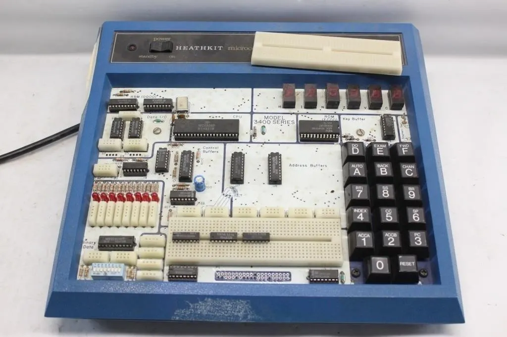 Heathkit ET-3400A Microcomputer Trainer