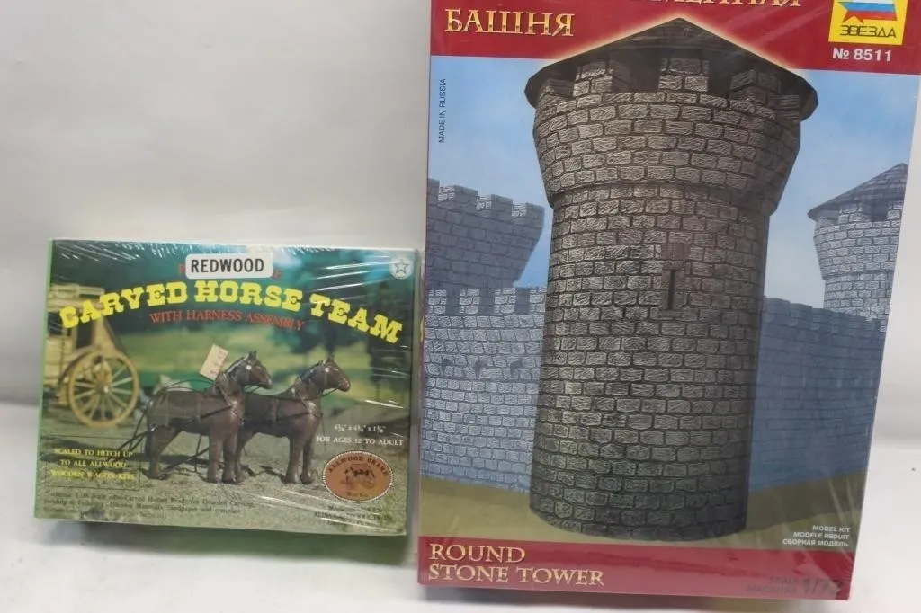 Model kits: Redwood Carved Horse Team & Zvezda