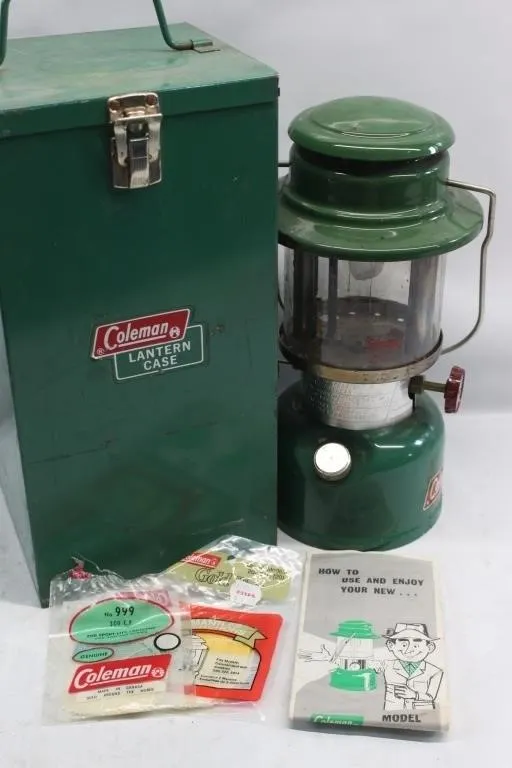 Coleman Model 335 Lantern with Case, Mantles &