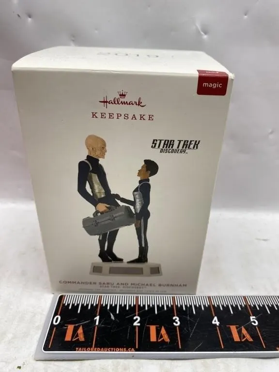 Hallmark Keepsake Star Trek Discovery Saru/Burnham