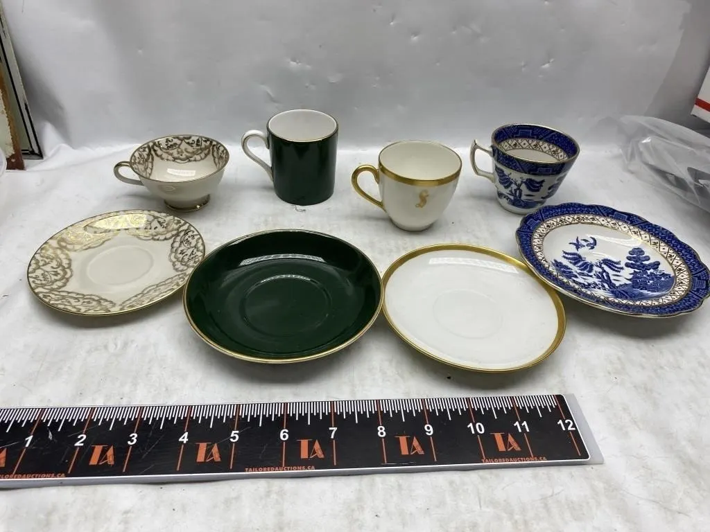 Assorted Porcelain Teacups & Saucers Lot