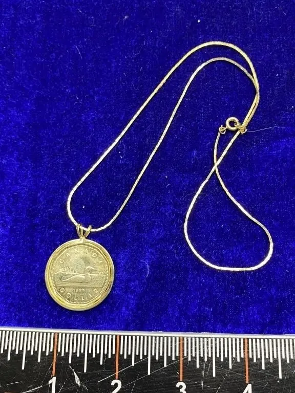 Canada 1989 Dollar Loonie Coin Pendant Necklace