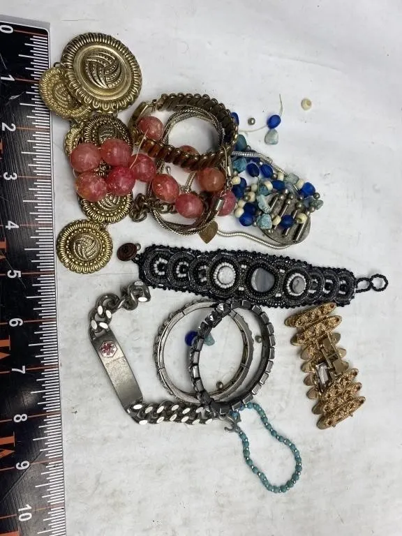 Mixed Costume Jewelry Bracelet Lot