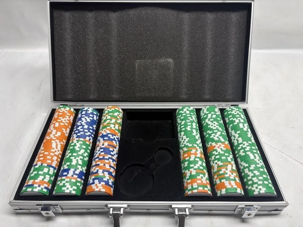 Poker Chip Set with Aluminum Case