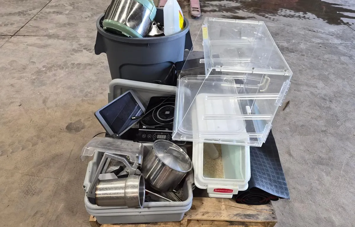 Pallet of Assorted Restaurant Equipment & Supplies
UNRESERVED