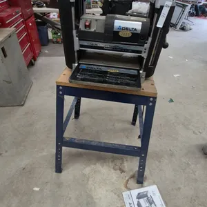 Delta 2000 Series 12-1/2” Portable Planer, Stand, and Manual